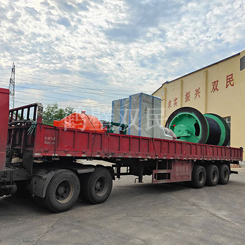 鶴壁雙民租賃絞車JK-2×1.8P礦井提升機裝車發(fā)貨！